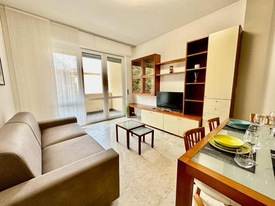Low Cost Holiday An Business House And Free Park By Revenue House Côme Extérieur photo