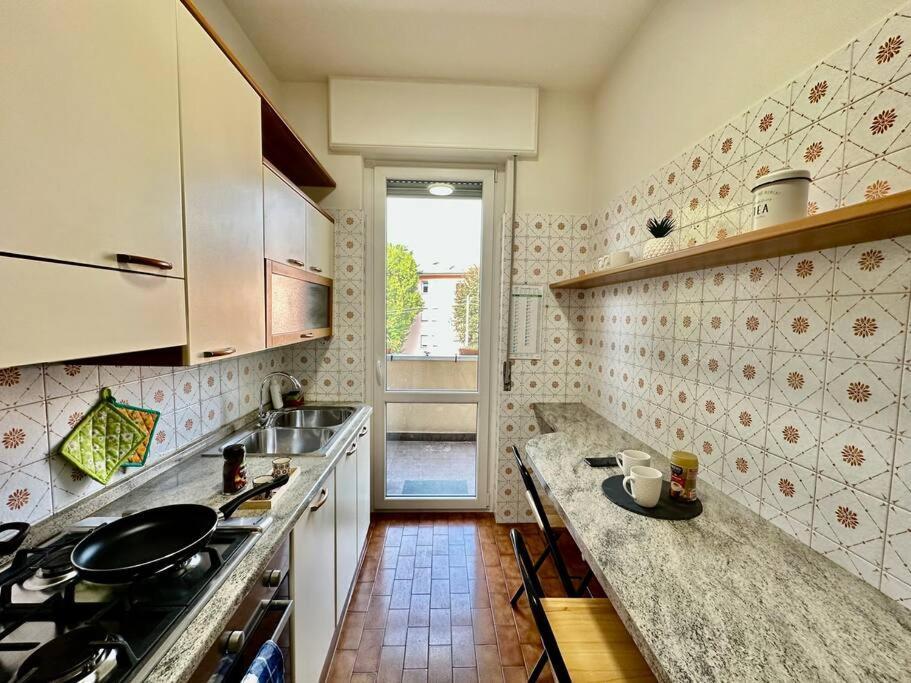 Low Cost Holiday An Business House And Free Park By Revenue House Côme Extérieur photo